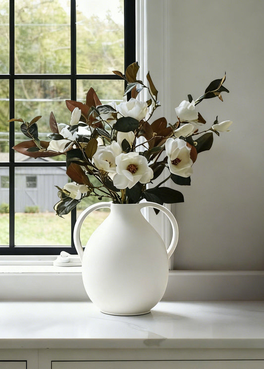 Large White Magnolia Early Spring Design