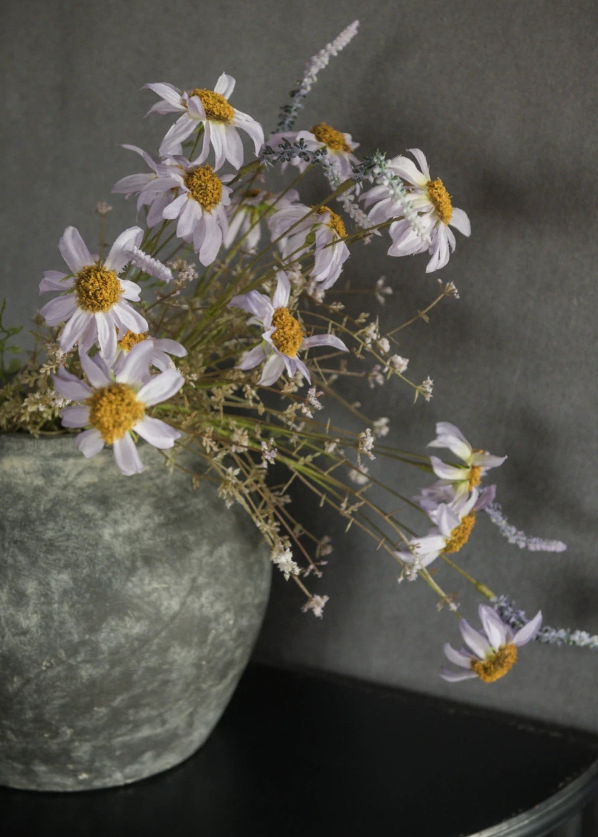 Fake Wildflower Daisy Spray in Pale Lavender - 22.5"