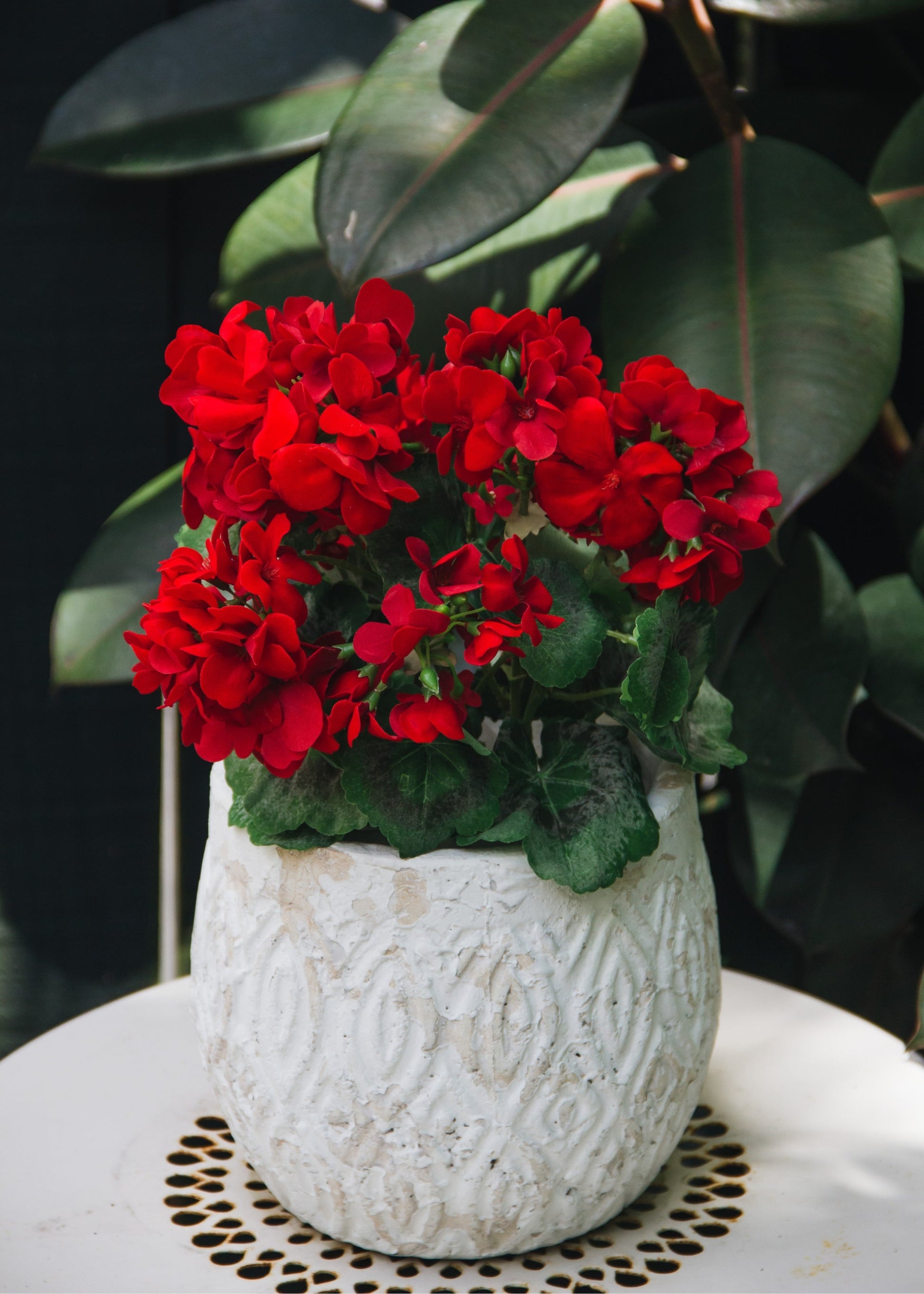 UV Resistant Indoor/Outdoor Natural Touch Geranium Pick - 17"