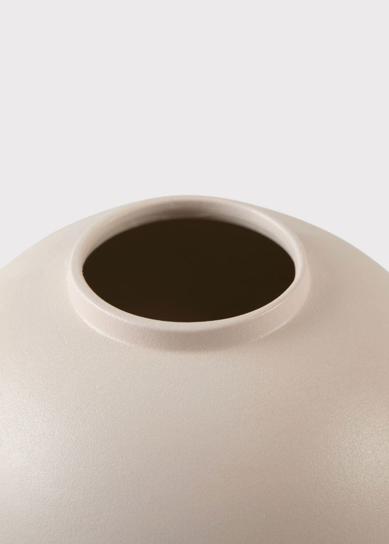 Afloral™ Large Vase in Matte Bailey Cream - 10.75"